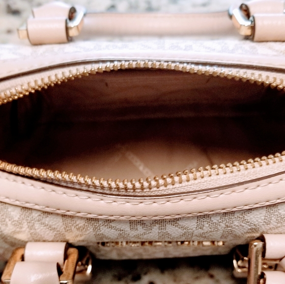 Michael Kors extra small double cross body bag - Picture 2 of 5